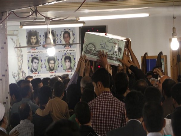 کلیپی زیبا از وداع با شهدای گمنام در مسجد شهدا لنگرود