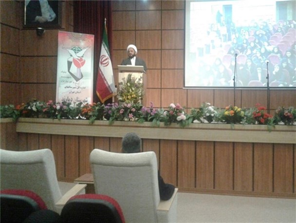 ثمرات ۸ سال دفاع مقدس در داخل کشور، منطقه‌ و جهان به چشم می‌خورد