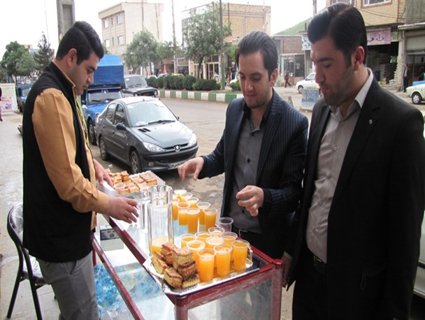 ایستگاه صلواتی در گرمی برگزار شد