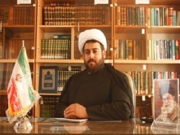 اعزام ۵۱ مبلغ و روحانی به ادارات و کارخانجات تاکستان