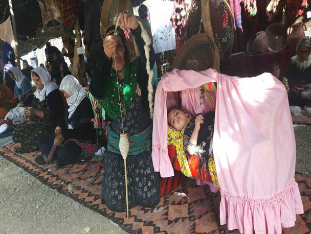 نخستین جشنواره گردشگری بومی محلی در سردشت برگزار شد