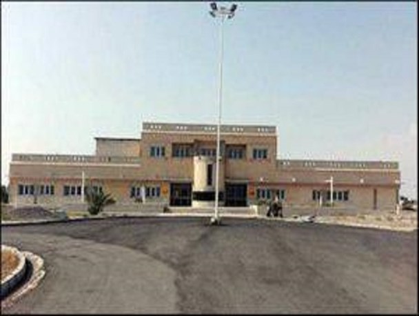 پروژه دولت قبل توسط وزیر روحانی افتتاح شد/روبان پوسیده بیمارستان رودبار جنوب بعد از ۹سال قیچی شد