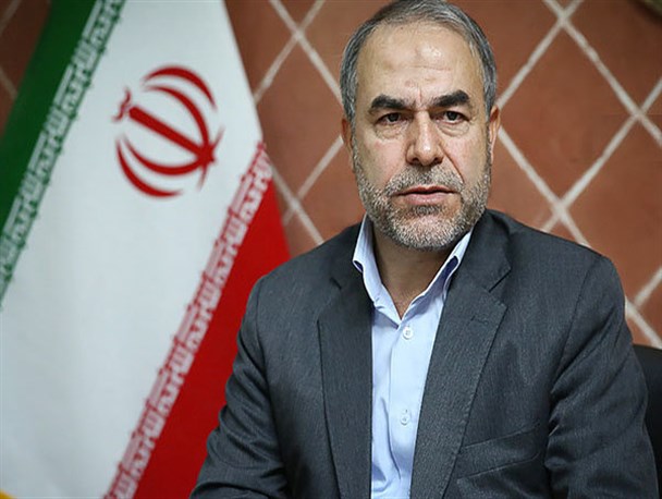 تفکر و نگرش انقلابی راه‌حل برون‌رفت از مشکلات امروز است