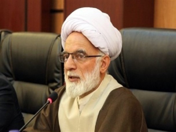 وعده‌ی کاغذی اروپا در حوزه مشکلات نفت و مسائل بانکی/ دولت به‌جای هزینه‌های غیرضروری به فکر جبران کمبودها باشد