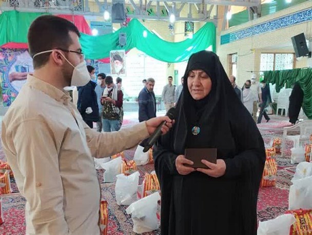 همسر شهید سلگی: ناکامی بیش از پیش دشمن با کمک مردمی به قشرهای آسیب پذیر