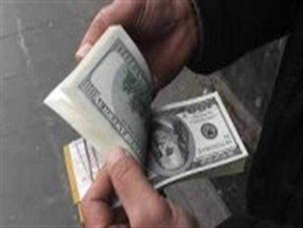 دلالان ارز در انتظار نتیجه نهایی ژنو