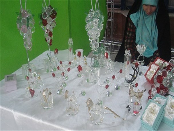 غربت هنرمندان در هیاهوی نمایشگاه صنایع دستی ارومیه