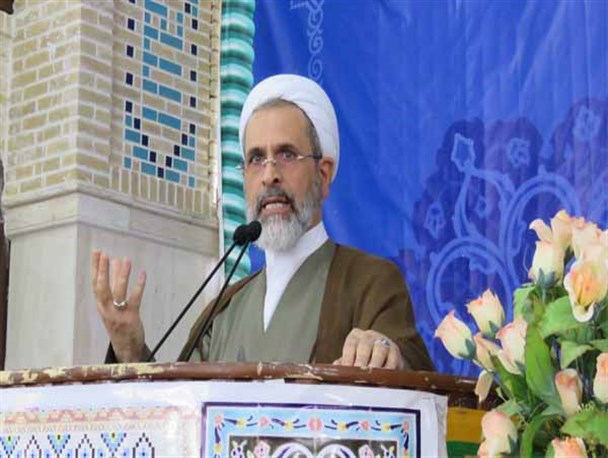 افسار گسیختگی و بی توجهی به معیارهای فرهنگی درست نیست و این مطالبه رهبری و اولیای الهی است