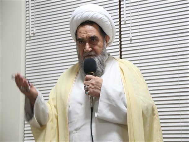 جلسه تفسیر سوره «حجرات» در مسجد دانشگاه با حضور آیت الله رحمانی سبزواری