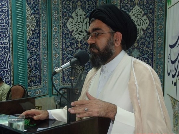 برخی زنان بی عفت در کنار  مردان بی غیرت، بد حجابی را در جامعه بوجود آورده اند