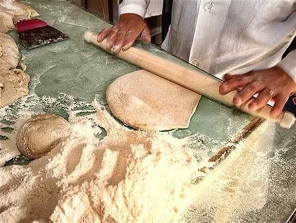 کاهش کیفیت نان در قطب تولید گندم هرمزگان/ رئیس اداره صنعت:گندم حاجی آباد از بندرعباس تامین می شود!