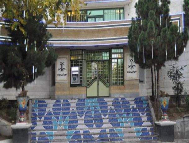 معمارِ دیوارِ کجِ ثریا