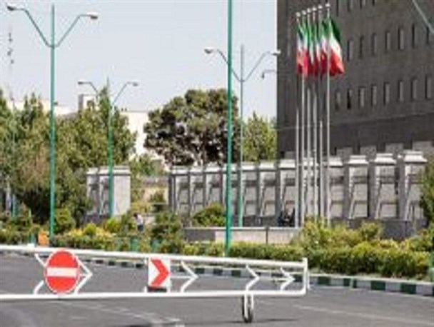 نمایندگان موضوع حادثه تروریستی مجلس را پیگیری کنند