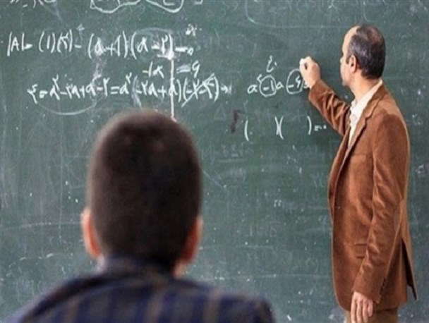 اعتراض معلمان غیردولتی به بی‌مهری دولت/ معلمان غیرانتفاعی: حقوق ما به یک میلیون تومان هم نمی‌رسد