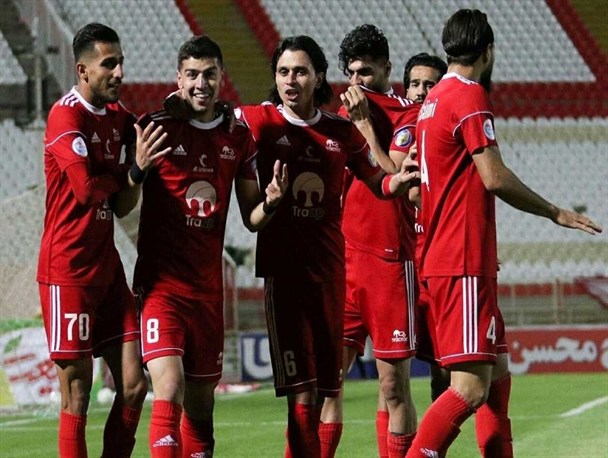 لیگ برتر فوتبال| پیروزی ۳ بر صفر تراکتور مقابل نساجی در دیدار لغو شده/ هوادار هم ۳ بر صفر مقابل صنعت‌نفت باخت