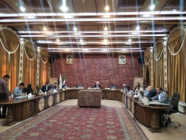 خدمات شهرسازی در خدمت اطبا!/ مُفت گیر آوردن زمین فوتبال شهرداری