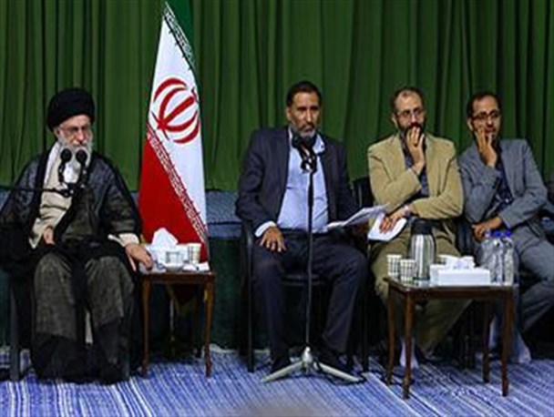 کارکرد اصلی شعر حضور و اثرگذاری بر خلوت ذهن و تغذیه فکری مخاطبان است/ "هویت فرهنگی" اصل و منشا حیات یک ملت است/ آمریکا و انگلیس از حمله به غزه حمایت می‌کنند
