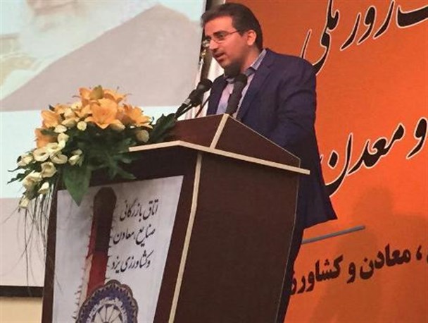 اشتغال 100 هزار نفر در واحدهای صنعتی استان یزد