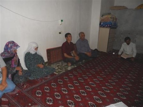 دیدار بخشدار گلیداغ با خانواده مفقود الاثر رجب محمد آبداری+عکس