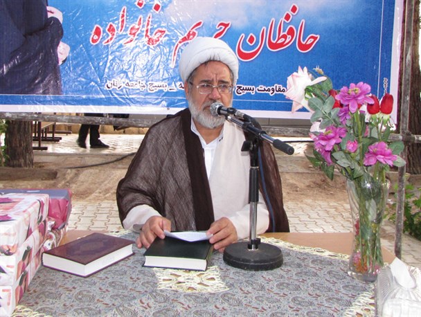 هدف دشمن ترویج بی‌عفتی و بی‌حجابی در جوامع اسلامی است