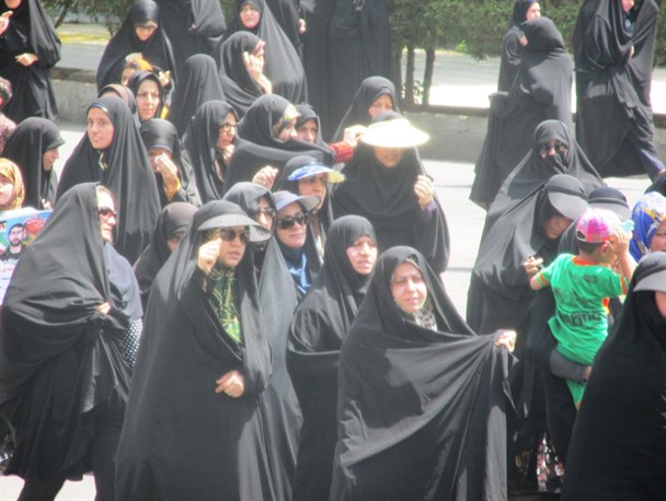 همایش مدافعان حریم خانواده در اندیمشک + تصویر