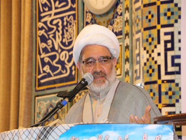 شبکه های اجتماعی و ماهواره، ابزار حیا زدایی و غیرت زدایی هستند/ دشمن می خواهد ریشۀ ولایت مداری و بنیان خانواده را متزلزل کند