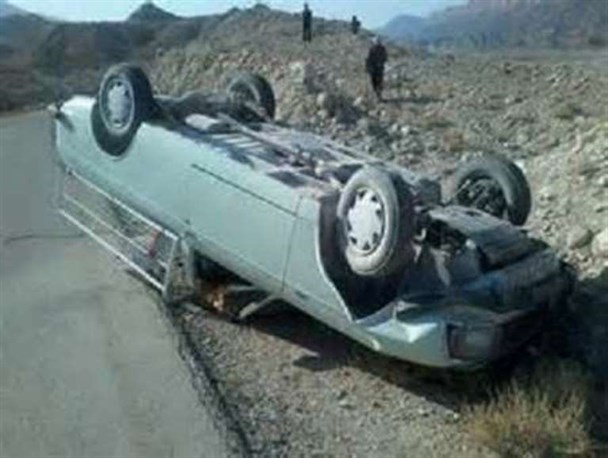 واژگونی خونین وانت پیکان در جاده روستای محمودآباد بوکان