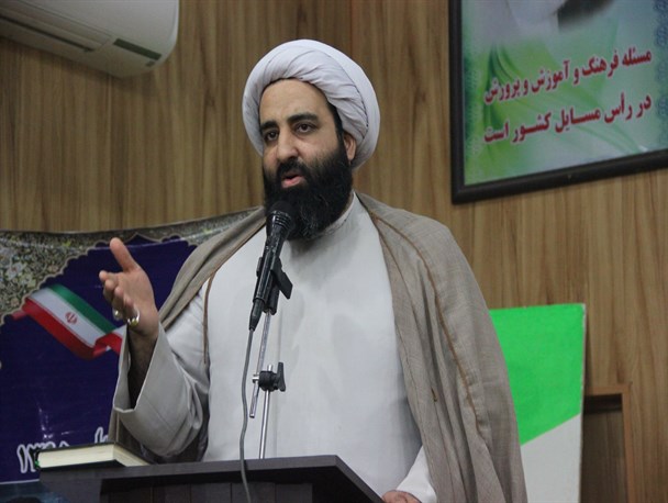 تغییر سبک زندگی اسلامی از خطرناک ترین پیامدهای شبکه های ماهواره ای است/حجاب آسان به دست نیاورده ایم که آسان از دست دهیم