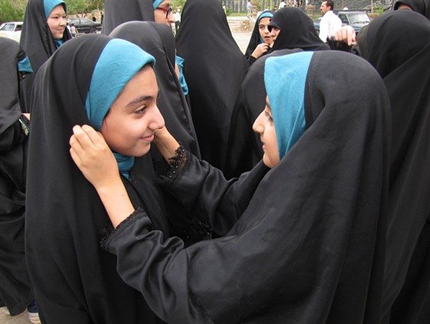 جلوه حجاب بر چهره دختران مهدیشهری