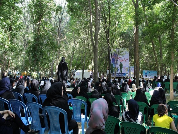 تجمع بزرگ مردمی صیانت از حریم خانواده در بوکان برگزار شد