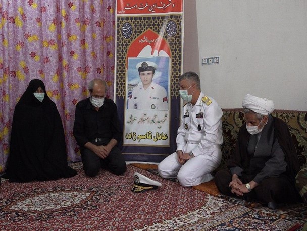 شهدا الگوی صبر و استقامت در جامعه اسلامی هستند/ همه ما مدیون خانواده ی شهدا هستیم