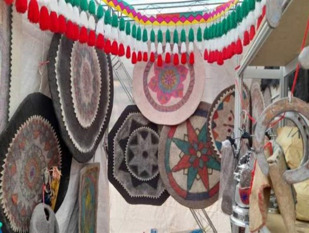 هنرمندان صنایع‌دستی شهرستان بروجن به صورت ۱۰۰درصد فعال هستند