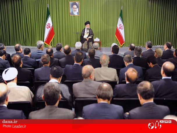دیدار سفرا و رؤسای نمایندگی‌های جمهوری اسلامی ایران با رهبر انقلاب+ گزارش تصویری