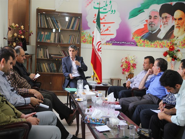 مدیران عملکرد خود را در اختیار رسانه ها قرار دهند