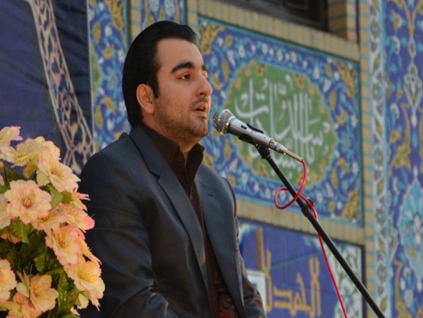 رفیعی رتبه نخست مسابقات قرآن و عترت دانشگاه آزاد اسلامی گیلان را کسب کرد