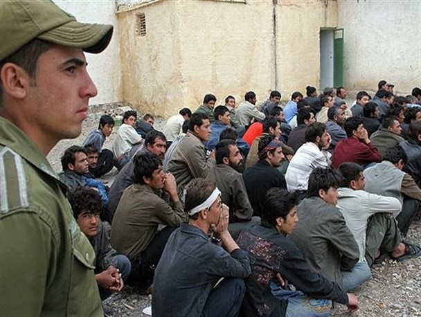 دستگیری بیش از 2 هزار نفر اتباع بیگانه در فارس طی 24 ساعت گذشته