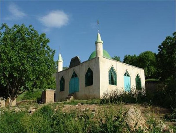 بی مهری به امامزاده گلزار منطقه گردشگری کشانک