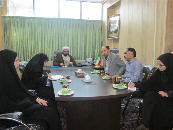 خبرنگاران شهرستان سامان توسط امام جمعه شهر سامان تجلیل شدند