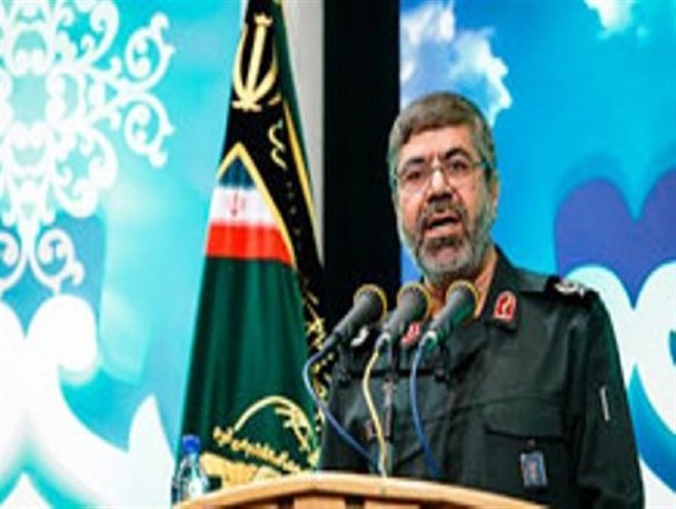 دشمن می خواهد با ابزار ماهواره و فضای مجازی جوانان را از فرهنگ دینی دور کند/ شهدا ادامه دهنده راه عاشورا بودند