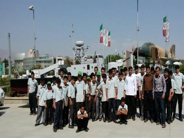 بنیاد علوی میزبان 17 دانش آموز پسرفاروجی