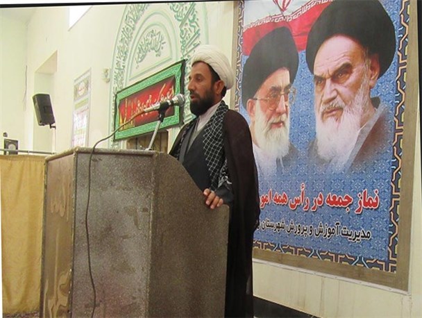 مسئولین در برخورد با حقوق های نجومی رسیدگی و توجه بیشتری داشته باشند