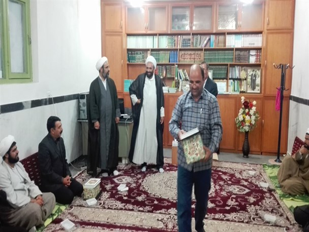 در نشست اعضای ستاد نماز جمعه سرایان از خبرنگاران تجلیل بعمل آمد
