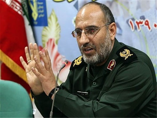 جریانی در کشور می خواهد خط امام و خط ولایت را از هم جدا کند