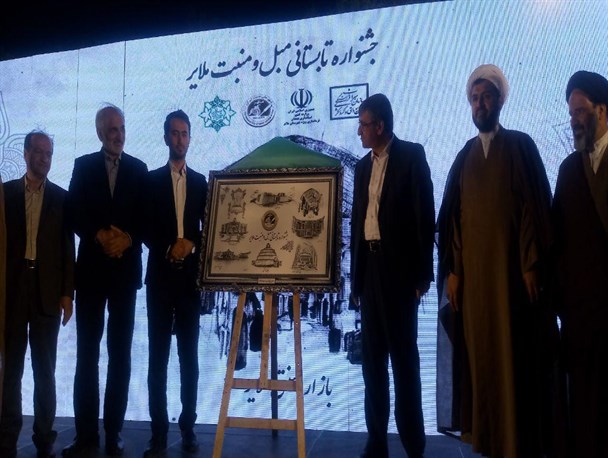 آغاز سومین جشنواره مبل منبت ملایر /باد و باران مهمان ناخوانده افتتاحیه