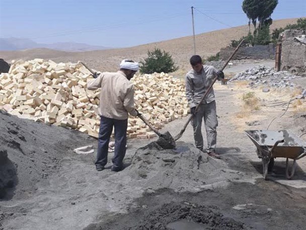 عمامه های خاکی/بازسازی 35 واحد مسکونی مددجویان سیل‌زده توسط بسیجیان در تویسرکان