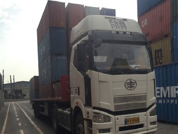 ترخیص فوری محموله بزرگ مواد اولیه تولید سرم از بندر شهید رجایی بندرعباس