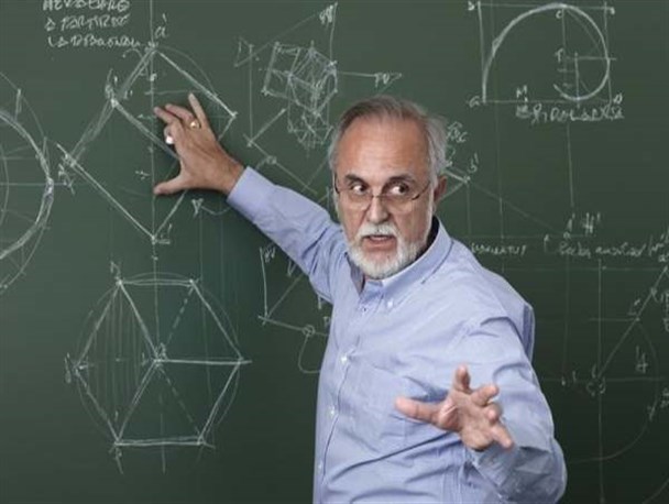 بکارگیری ۵۰ هزار بازنشسته برای جبران کمبود معلم در کشور!/ اجرای سند تحول بنیادین با وجود کمبود معلم امکانپذیر نیست