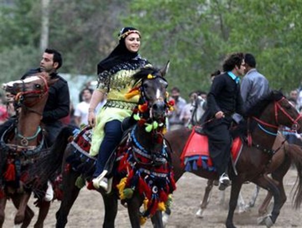 جشنواره بازی های بومی محلی مختلط شد!+تصاویر