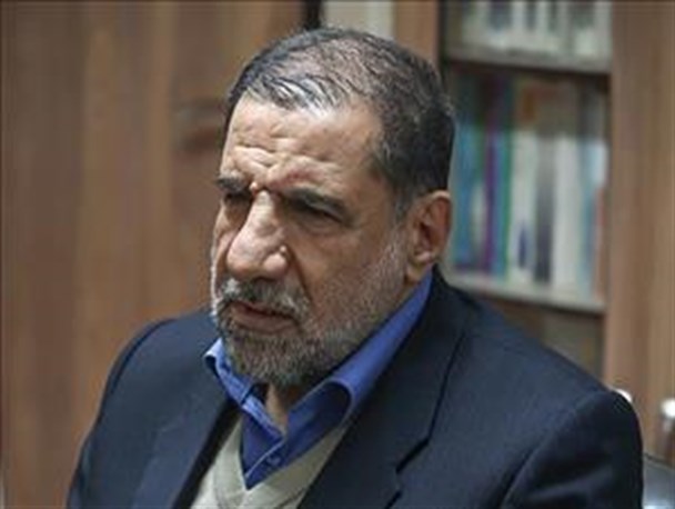 هم ردیف خواندن منتقدین داخلی با جمهوری خواهان نهایت بی خبری است/ اگر دولتی ها استنکاف کنند، مجلس طرح ارائه می کند