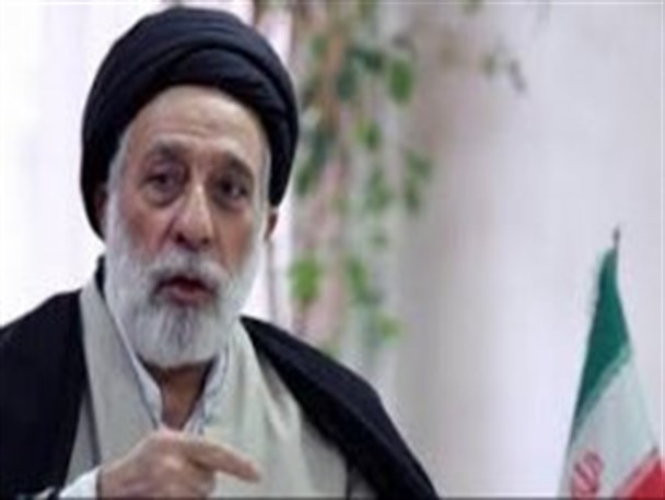 سیدهادی خامنه ای در شهرستان چرام سخنرانی می کند